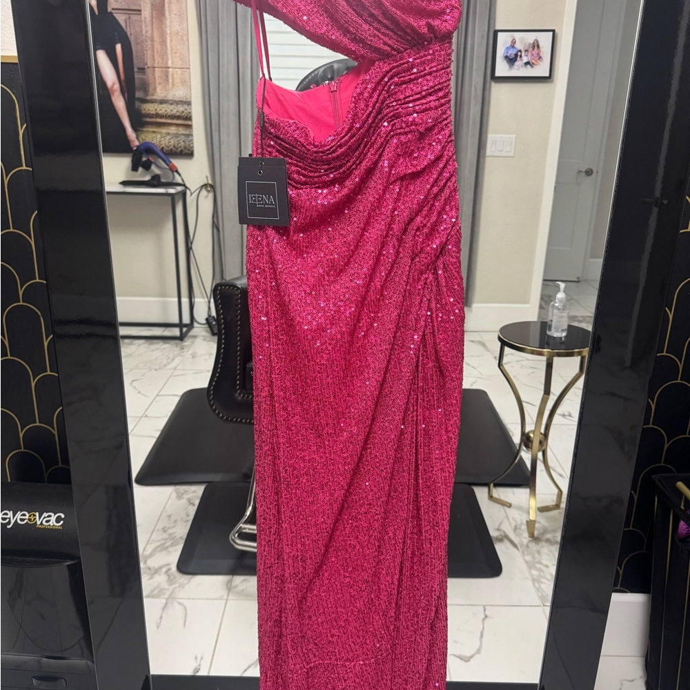 Mac Duggal Asymmetrical berry Sequin Dress, #26973 , NWT ,MSRP $598 ,size 2
